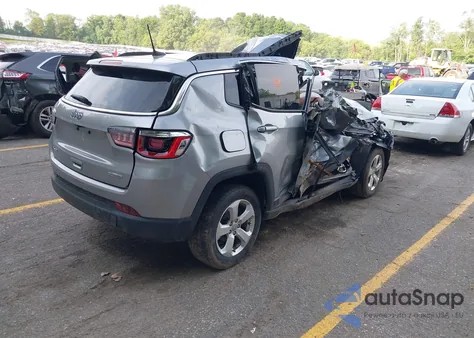 2018 Jeep Compass Latitude 4X4 from USA, damaged, VIN 3C4NJDBB1JT345048